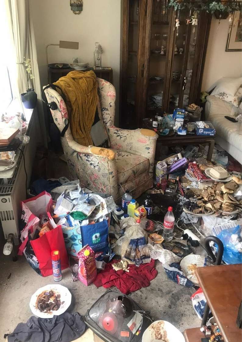 Unbetretbares Wohnzimmer.